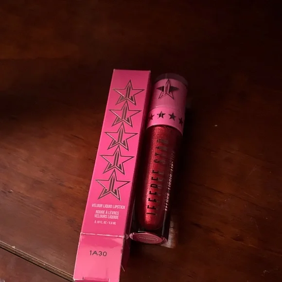 Jeffree Star velor Liquid Lipstick- poinsettia - Picture 2 of 4